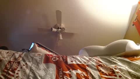 Snapshot of happyhogan1 chatting on December 5, 6:00 pm Jhonassmann12 online show from December 5, 6:00 pm