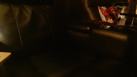 Snapshot of happyhogan1 chatting on December 19, 10:02 am Jhonassmann12 online show from December 19, 10:02 am