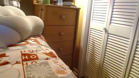 Snapshot of happyhogan1 chatting on December 19, 2:57 pm Jhonassmann12 online show from December 19, 2:57 pm