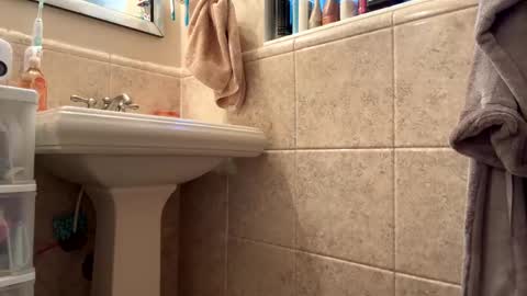 Snapshot of happyhogan1 chatting on January 9, 1:13 pm Jhonassmann12 online show from January 9, 1:13 pm