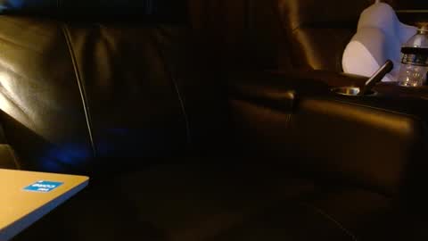 Snapshot of happyhogan1 chatting on January 23, 10:01 am Jhonassmann12 online show from January 23, 10:01 am