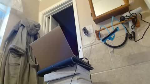 Snapshot of happyhogan1 chatting on January 31, 6:57 pm Jhonassmann12 online show from January 31, 6:57 pm