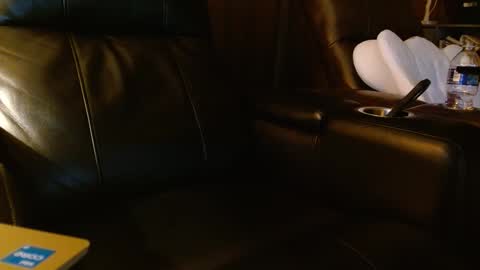 Snapshot of happyhogan1 chatting on February 1, 12:26 pm Jhonassmann12 online show from February 1, 12:26 pm