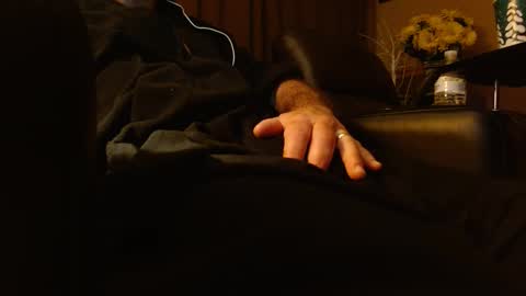 Snapshot of happyhogan1 chatting on February 17, 8:41 am Jhonassmann12 online show from February 17, 8:41 am