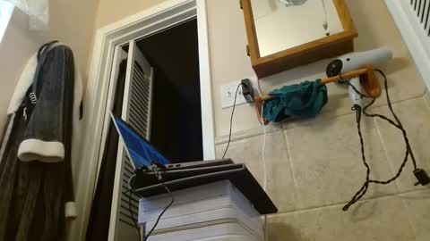 Snapshot of happyhogan1 chatting on October 31, 5:25 pm Jhonassmann12 online show from October 31, 5:25 pm