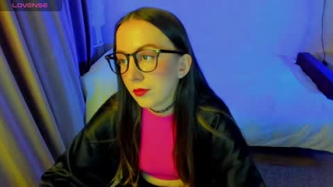 Stephanie online show from May 1, 8:46 pm