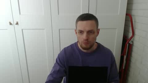 happyvelvetpaw online show from January 17, 11:04 am