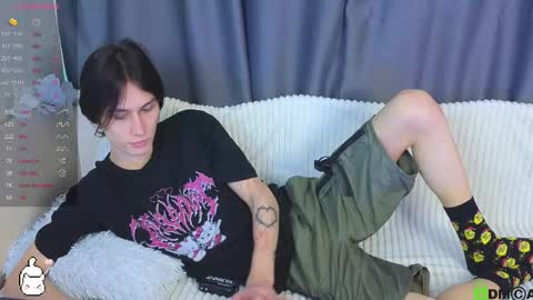 Mark online show from March 22, 2:42 pm