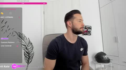 Snapshot of hard_chriss chatting on April 21, 7:36 am Hard Cock online show from April 21, 7:36 am