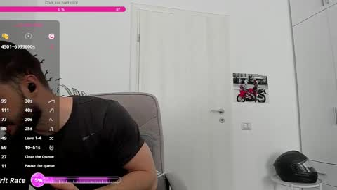 Snapshot of hard_chriss chatting on April 24, 6:27 am Hard Cock online show from April 24, 6:27 am
