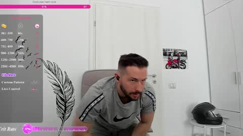 Snapshot of hard_chriss chatting on April 25, 7:33 am Hard Cock online show from April 25, 7:33 am