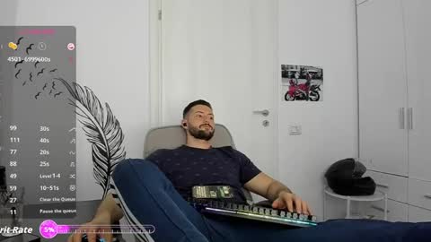 Snapshot of hard_chriss chatting on April 29, 5:41 pm Hard Cock online show from April 29, 5:41 pm