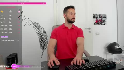 Snapshot of hard_chriss chatting on May 6, 7:46 am Hard Cock online show from May 6, 7:46 am