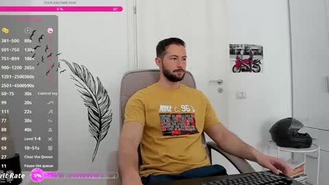 Snapshot of hard_chriss chatting on May 19, 6:20 am Hard Cock online show from May 19, 6:20 am