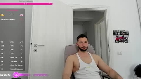 Snapshot of hard_chriss chatting on May 27, 7:16 am Hard Cock online show from May 27, 7:16 am