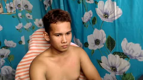 Snapshot of hard_dickzhack chatting on August 3, 11:59 am hard dickzhack online show from August 3, 11:59 am