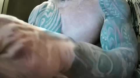 hardbody205a online show from January 5, 11:33 pm