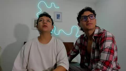Snapshot of hardcoreheat_ind chatting on May 24, 5:01 am kade and demi independent models online show from May 24, 5:01 am