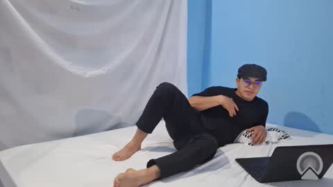 hardin_rojas online show from June 2, 11:40 pm