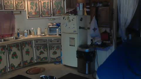 Snapshot of hardinhand44 chatting on December 21, 11:56 pm john nobles online show from December 21, 11:56 pm