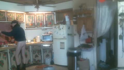 Snapshot of hardinhand44 chatting on January 9, 11:45 pm john nobles online show from January 9, 11:45 pm