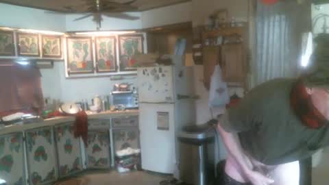 Snapshot of hardinhand44 chatting on January 26, 5:44 pm john nobles online show from January 26, 5:44 pm