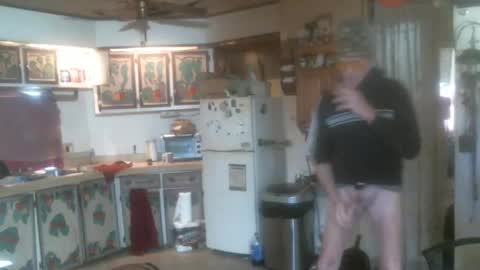 Snapshot of hardinhand44 chatting on February 1, 8:05 pm john nobles online show from February 1, 8:05 pm