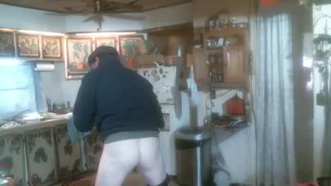 Snapshot of hardinhand44 chatting on February 8, 8:10 pm john nobles online show from February 8, 8:10 pm