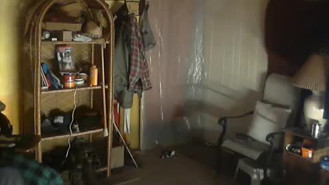 Snapshot of hardinhand44 chatting on October 12, 12:09 am john nobles online show from October 12, 12:09 am