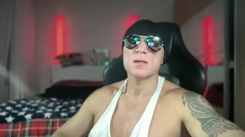 Snapshot of hardmattsteel chatting on December 14, 3:40 am MATTSTEEL - ITALIAN STALLION online show from December 14, 3:40 am