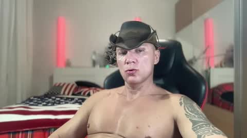 Snapshot of hardmattsteel chatting on December 29, 2:21 pm MATTSTEEL - ITALIAN STALLION online show from December 29, 2:21 pm