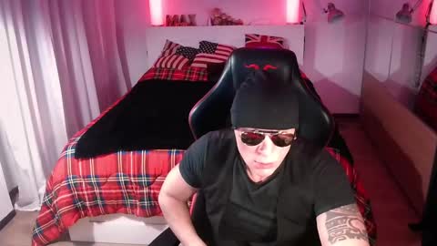 Snapshot of hardmattsteel chatting on January 20, 12:25 am MATTSTEEL - ITALIAN STALLION online show from January 20, 12:25 am