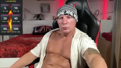 Snapshot of hardmattsteel chatting on September 13, 11:37 pm MATTSTEEL - ITALIAN STALLION online show from September 13, 11:37 pm