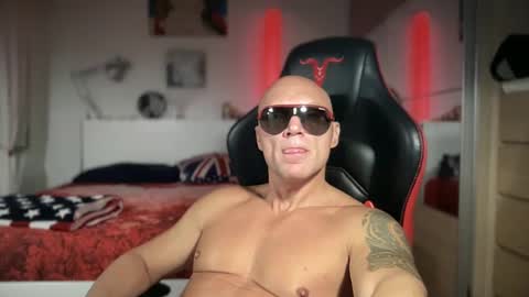 Snapshot of hardmattsteel chatting on September 25, 1:09 am MATTSTEEL - ITALIAN STALLION online show from September 25, 1:09 am