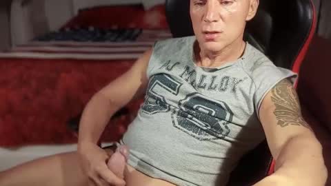 Snapshot of hardmattsteel chatting on September 27, 1:32 am MATTSTEEL - ITALIAN STALLION online show from September 27, 1:32 am