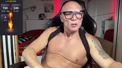 Snapshot of hardmattsteel chatting on October 10, 8:57 am MATTSTEEL - ITALIAN STALLION online show from October 10, 8:57 am