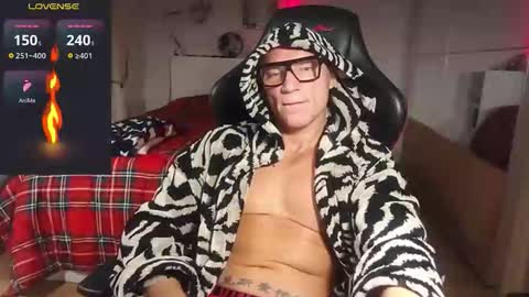 Snapshot of hardmattsteel chatting on October 17, 10:18 am MATTSTEEL - ITALIAN STALLION online show from October 17, 10:18 am