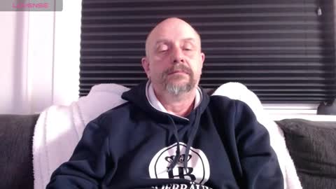 MrLazy online show from December 3, 6:49 pm