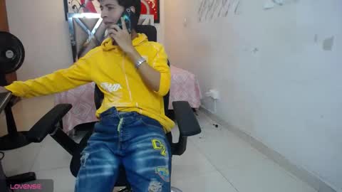 Snapshot of hardsexlove08 chatting on April 28, 2:27 am Andres Dean online show from April 28, 2:27 am