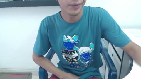 Snapshot of hardsexlove08 chatting on May 26, 5:09 pm Andres Dean online show from May 26, 5:09 pm
