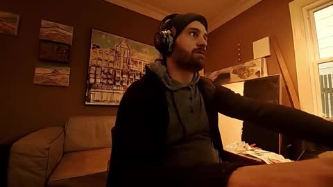 Tom online show from November 21, 9:35 pm