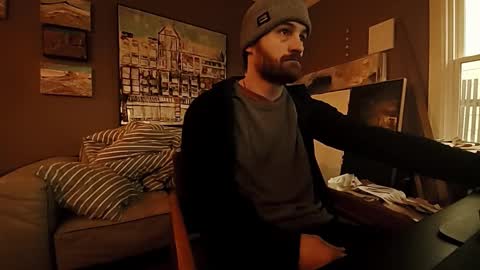 Tom online show from November 27, 8:22 pm