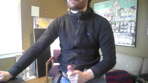 Tom online show from March 6, 7:21 pm