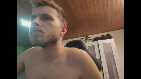 hardtechno_xxx online show from January 1, 7:20 am