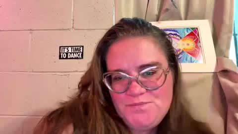 Snapshot of harlequincurve chatting on June 6, 1:21 am Fiiona online show from June 6, 1:21 am