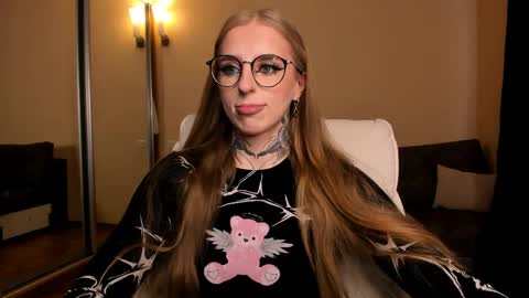 Julia online show from April 21, 5:14 am