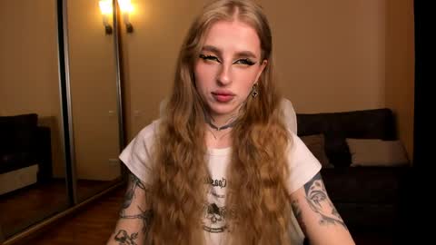 Julia online show from April 22, 5:32 am