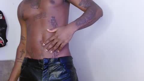 harley_quinnn111 online show from November 16, 7:30 pm