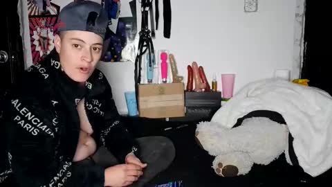    online show from December 6, 2:46 am