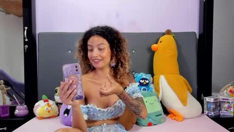 Snapshot of harmonyy_hill chatting on June 2, 9:50 pm Harmony Hill online show from June 2, 9:50 pm